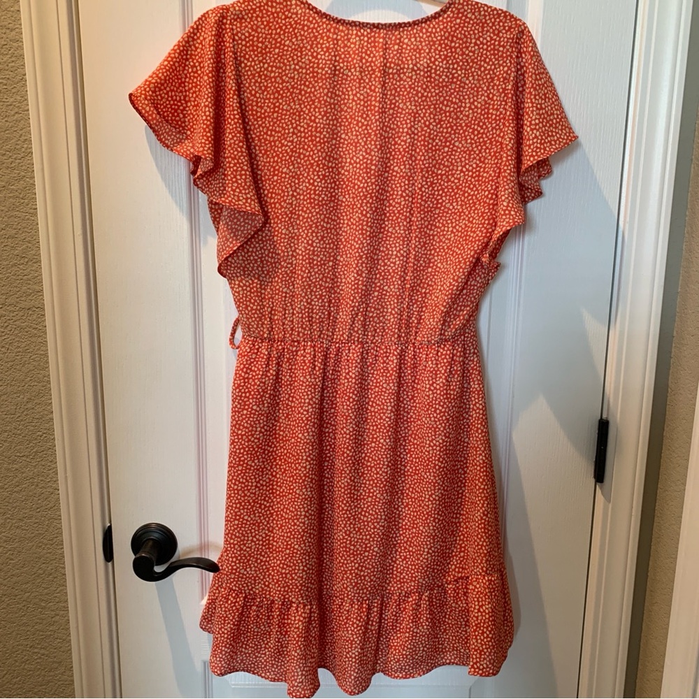 ALL IN FAVOR Cross Over Tie Front Ruffle Midi Patterned Sundress Orange Medium - Picture 10 of 13